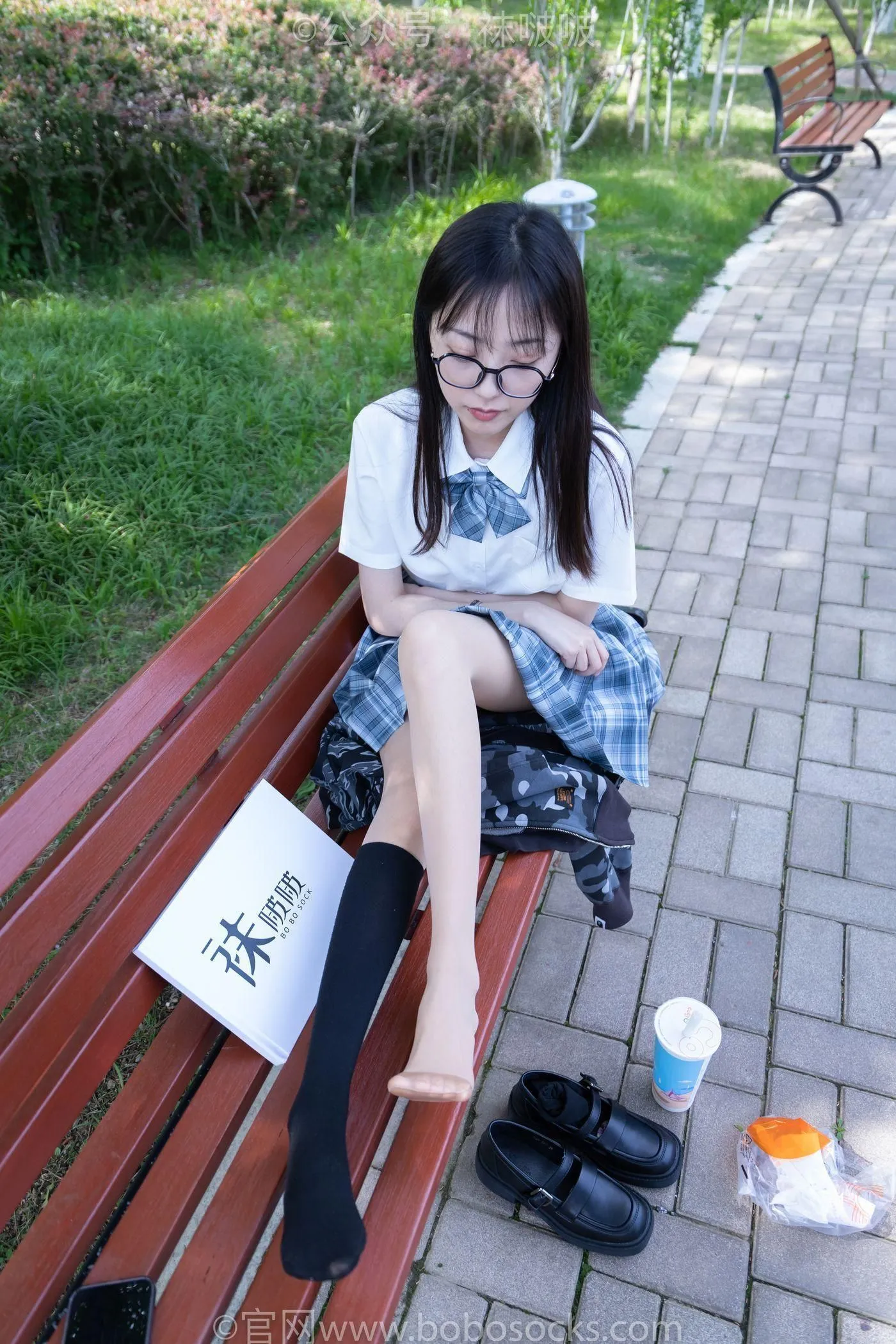 [BoBoSocks袜啵啵]NO.007 稚予-JK制服、皮鞋、黑色中筒棉袜、肉丝 [143P]插图4